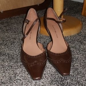 Bandolino 7.5 Brown Ankle Strap Heels